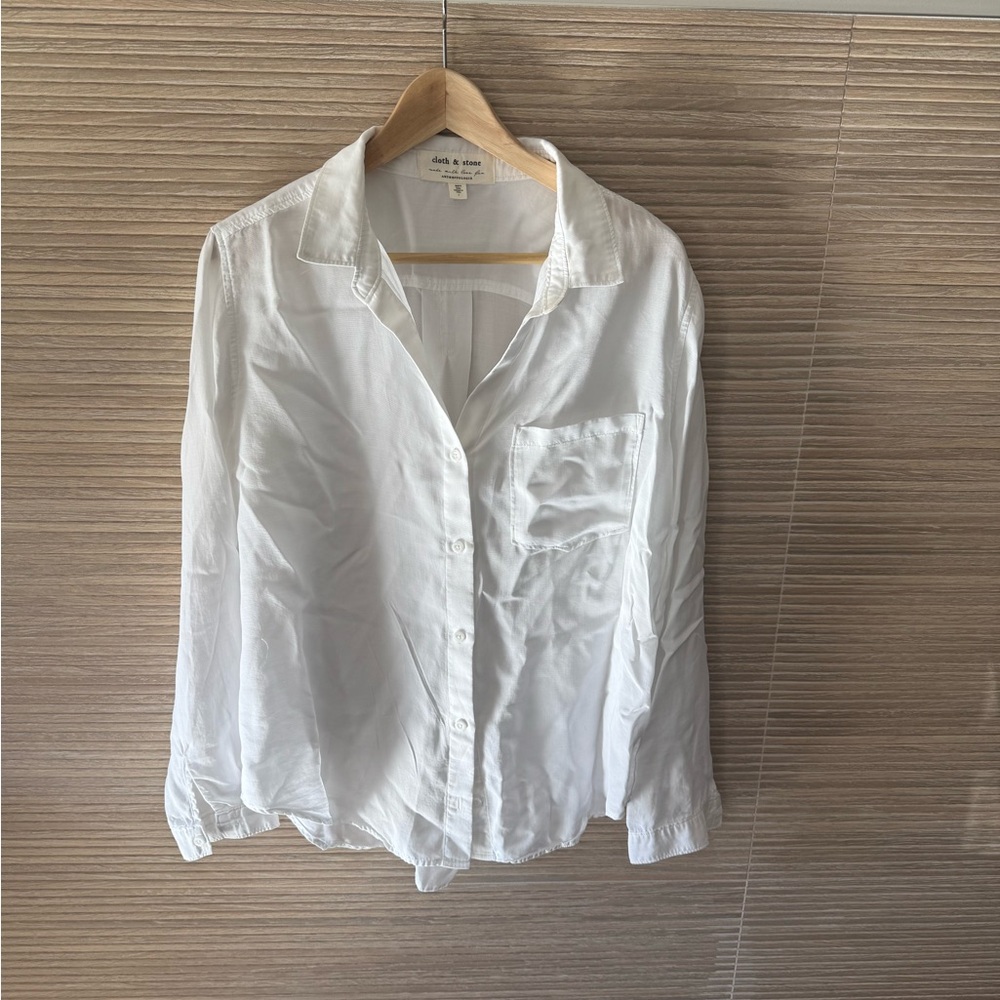Cloth & Stone White Button-Up Shirt from Anthropologie. Size L.